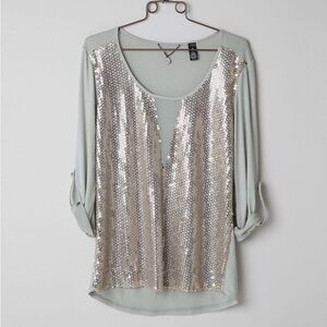 BKE Boutique sequin top V-neck 3/4 sleeve SMALL  NWT